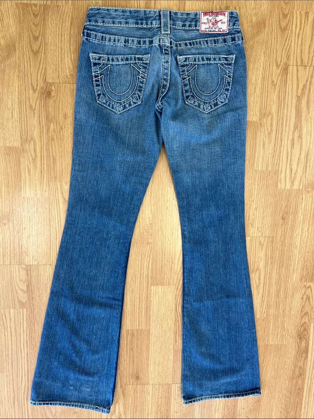 True Religion Blue Boot Cut Jeans with Signature Back Stitching Sz 25